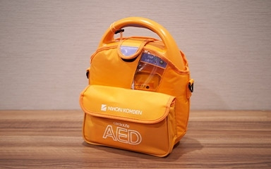 AED（自動体外除細動器）